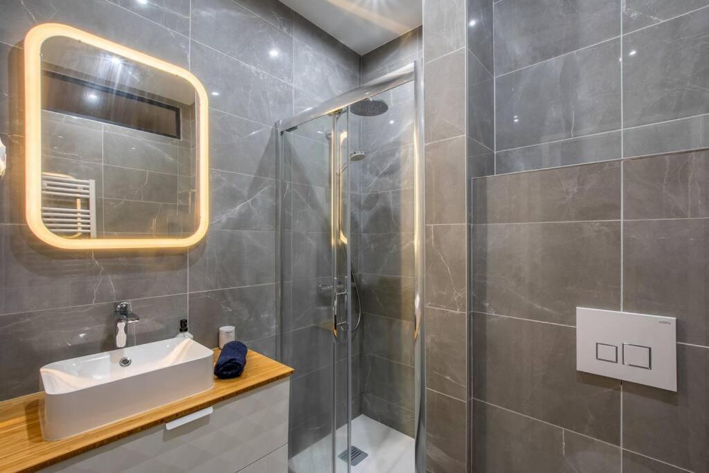 Notre Dame, Odeon 5e, Triplex 2 Salles De Bain Apartment *